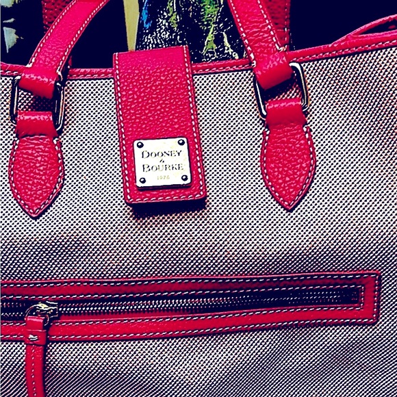 Dooney & Bourke Pink and Cream Women's Tote Bag nwot! - Picture 2 of 15